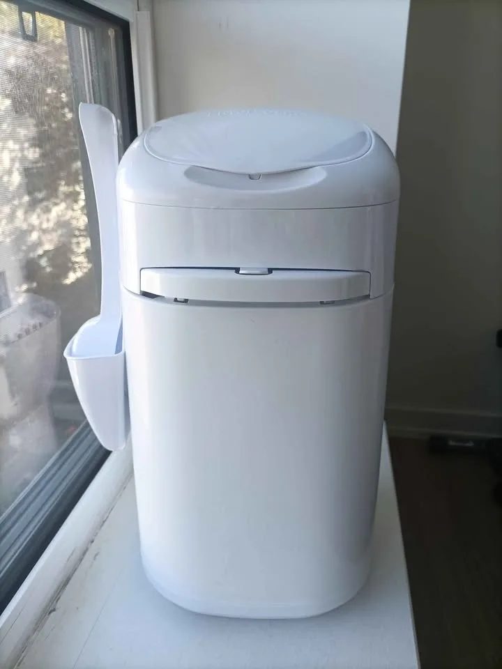 ‼️NEED GONE ASAP‼️ Kitty Litter Locker - $15 image indicator(2)