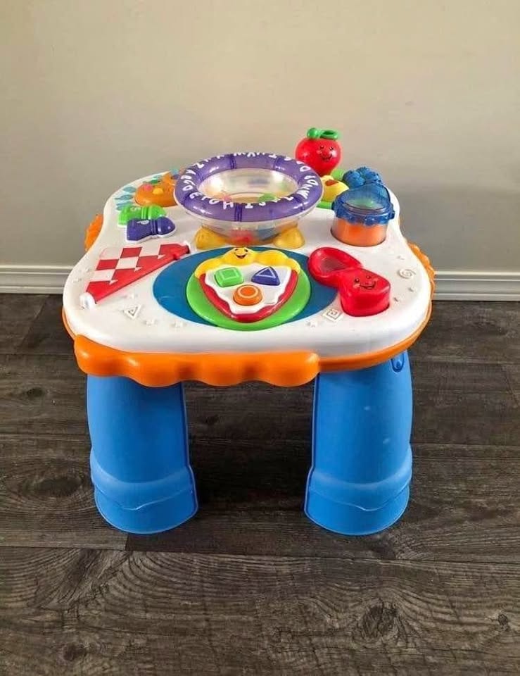 Fisher Price Laugh and Learn Table