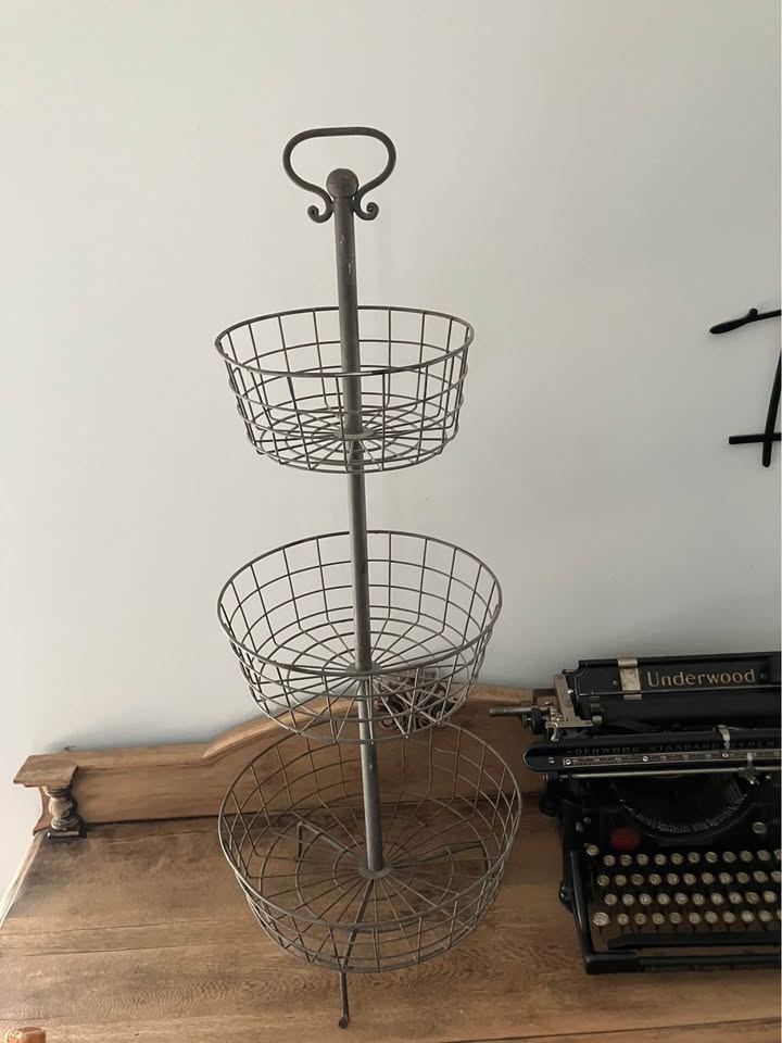 Farmhouse Kitchen Weathered Tin 3-Tier Wire Basket Stand - photo 2