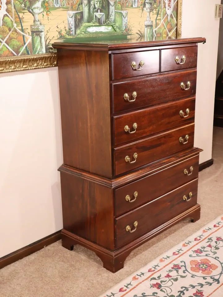 🚚 Free Delivery – Vintage Drexel Carleton Cherry dresser image indicator(2)