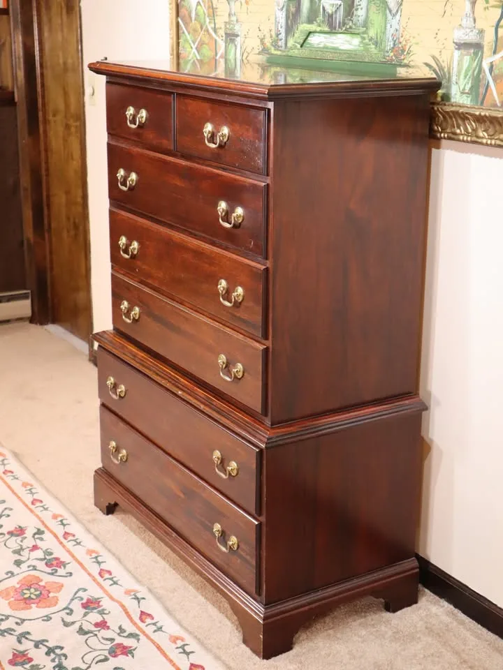 🚚 Free Delivery – Vintage Drexel Carleton Cherry dresser image indicator(6)