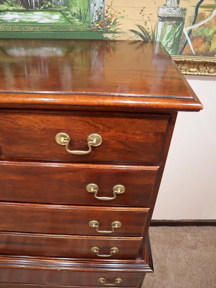 🚚 Free Delivery – Vintage Drexel Carleton Cherry dresser image indicator(10)