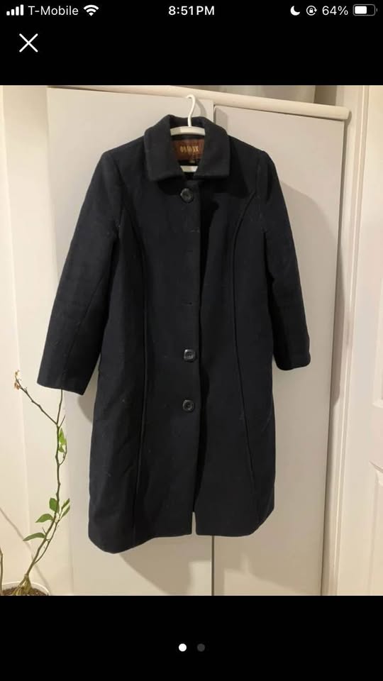 Women’s wool coat. Size Small.
