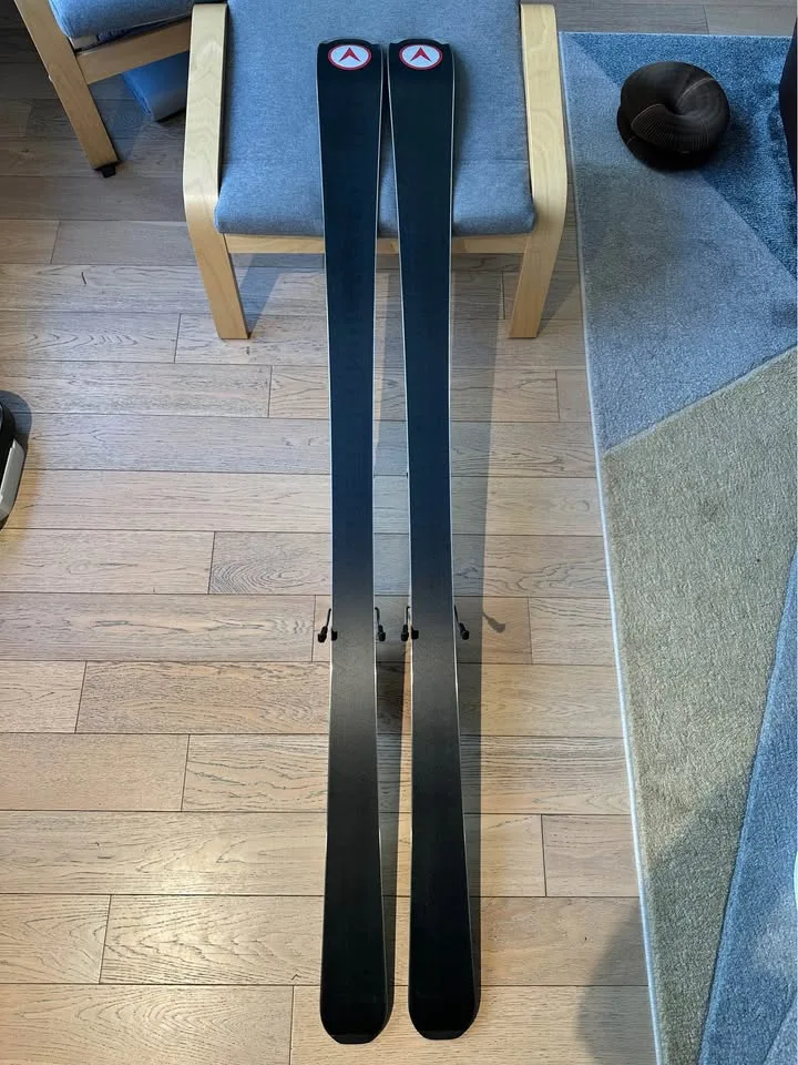 Dynastar Skis w/ Look PX Team Racing Bindings image indicator(4)