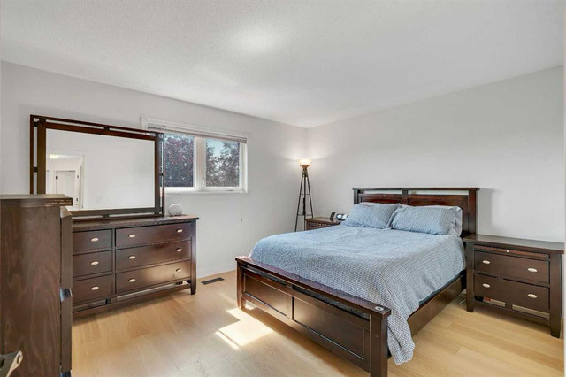 Moving Sale! Bedroom Set