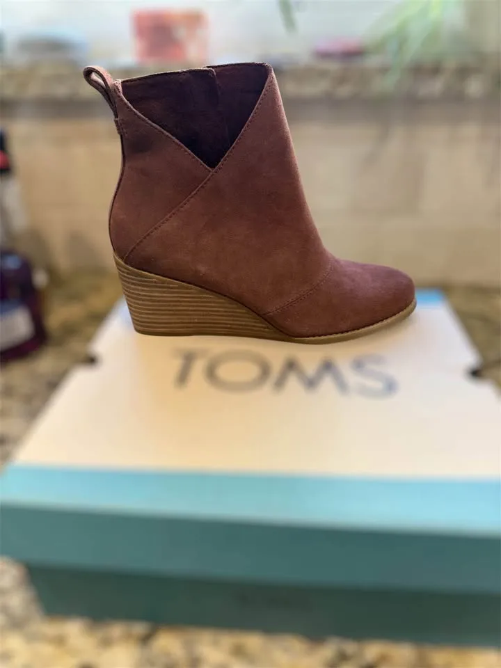 New - chestnut brown suede TOMS Sutton wedge booties - size 8 image indicator(3)