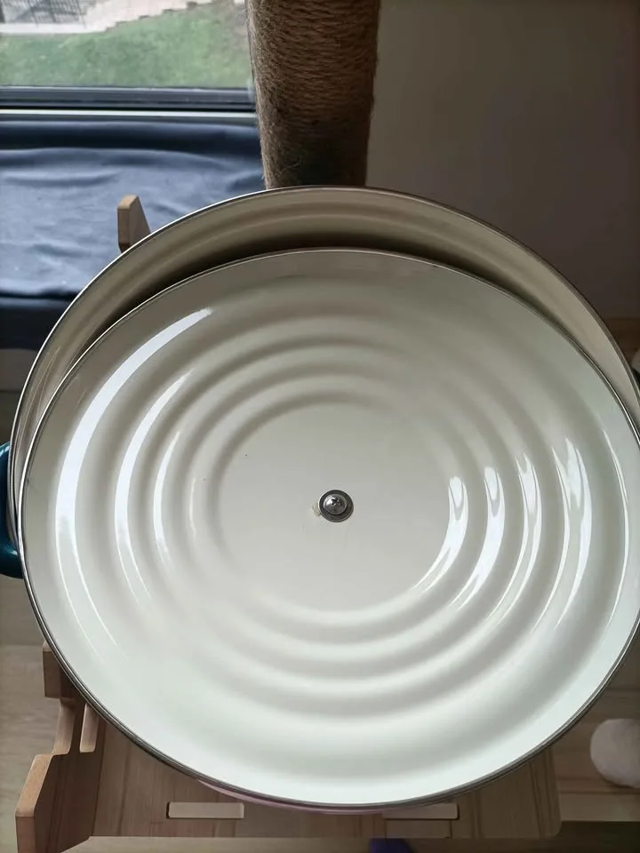 ‼️NEED GONE ASAP‼️Tall PC Pot - $5 image indicator(3)