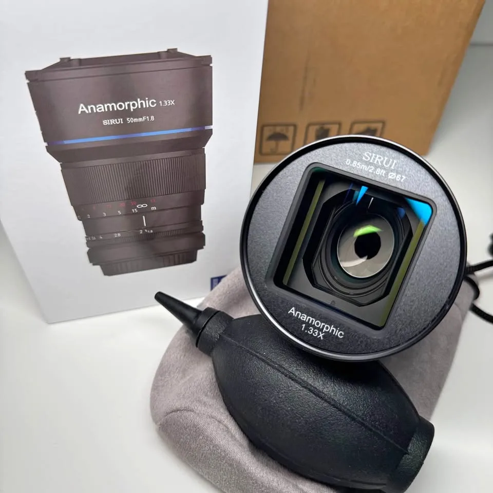Sirui 50mm F1.8 1.33x APS-C Anamorphic Lens (E-Mount)