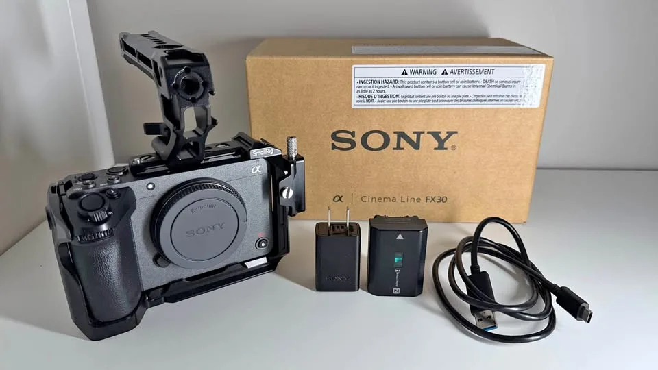Sony FX30 Body with smallrig cage & smallrig nato top handle 🥕
