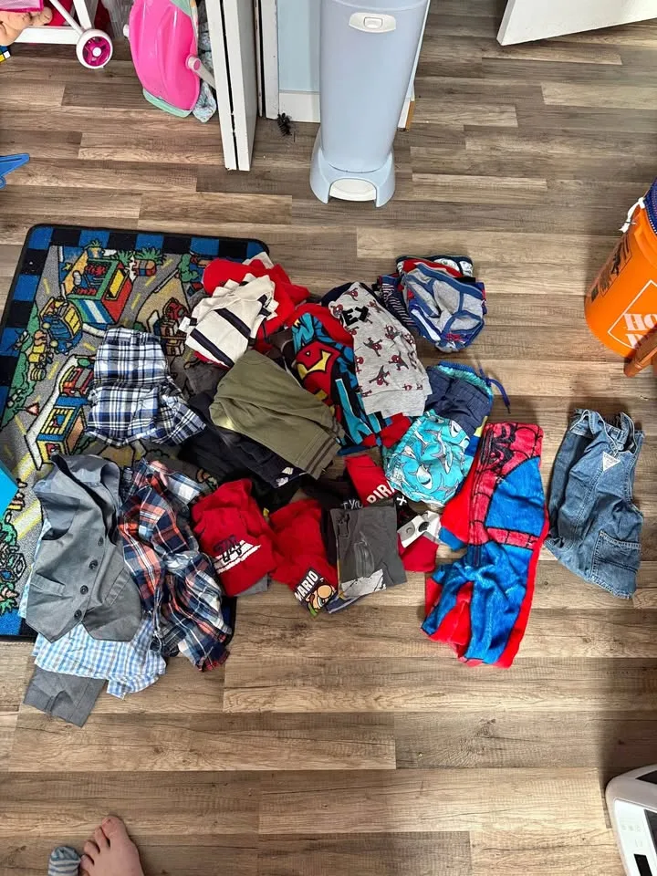 Size 3T boys clothes