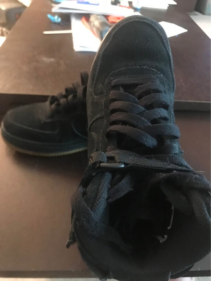 Nike Air Force 1 boys high top sneakers. Size 5.5 - photo 2