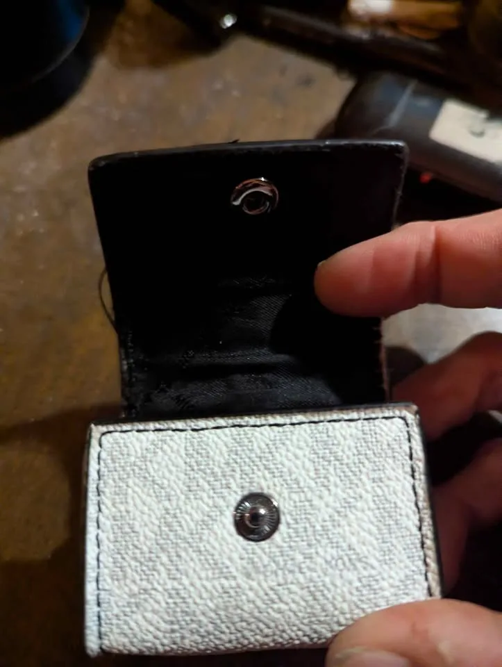 Airpods case image indicator(3)