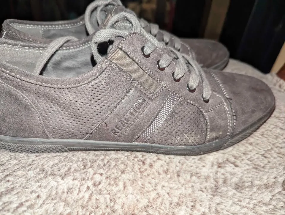 Size 11 Kenneth Cole reaction runners image indicator(3)