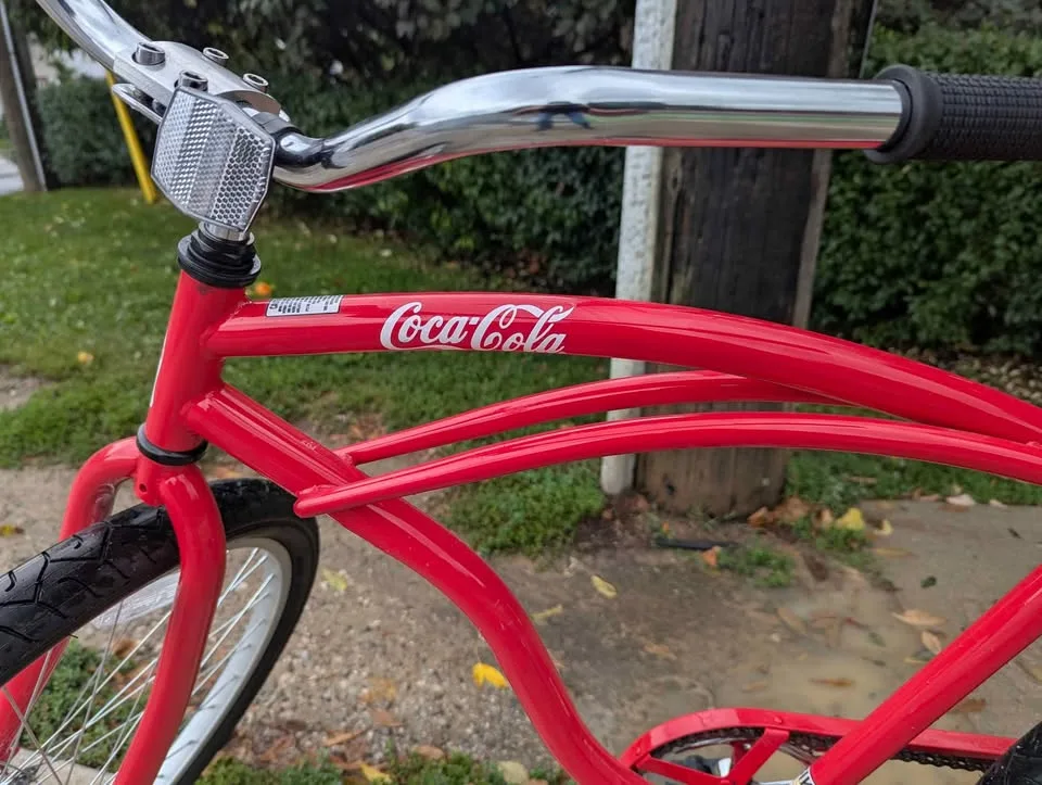 Coca cola cruise bike. image indicator(2)