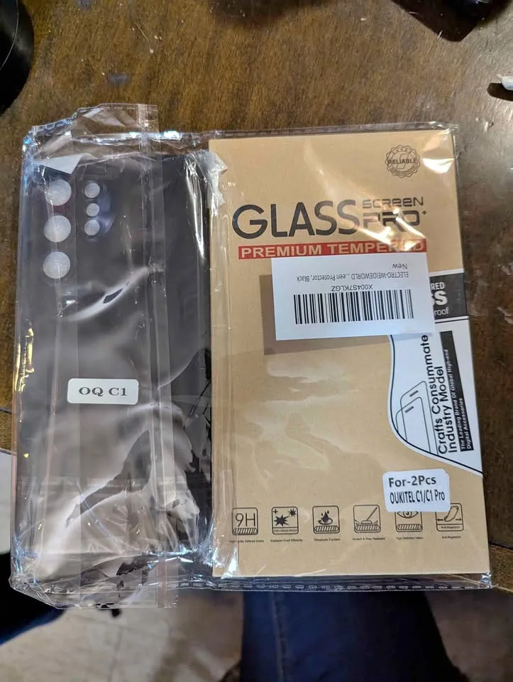 Screen protector and case. BNIP