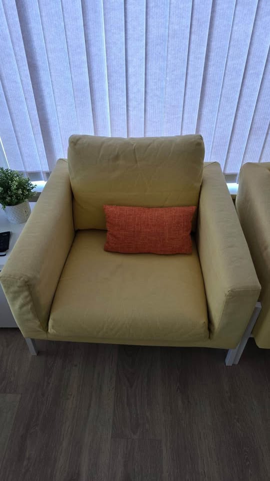 2 Stylish Yellow Armchairs – Great Condition! - photo 2