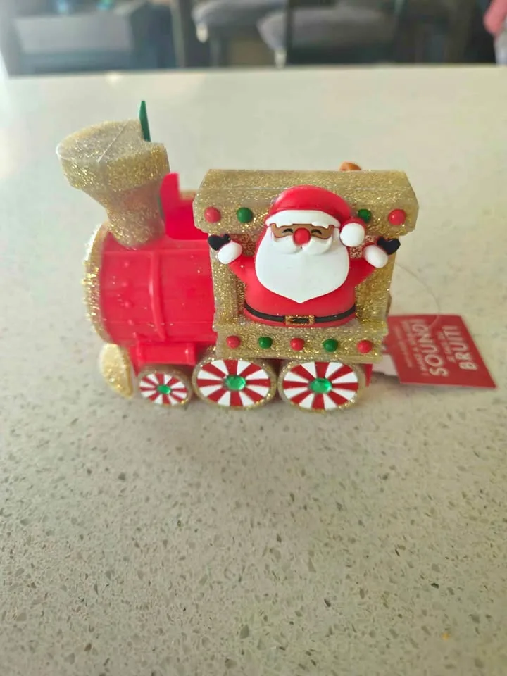 Bath & Body Works Christmas Train Soap Holder ( New $20 )