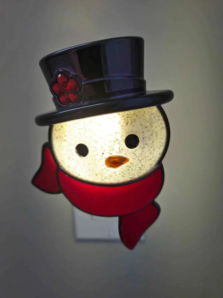 Bath & Body Works Snowman Nightlight Wall Plug (NEW) $15