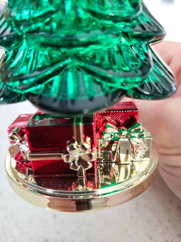 Bath & Body Works Christmas Tree Nightlight Wall Plug NEW $20 image indicator(3)