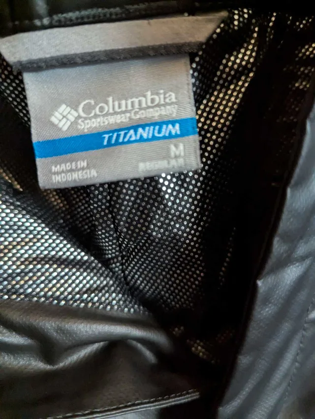 men's waterproof Columbia titanium outdry pants image indicator(3)