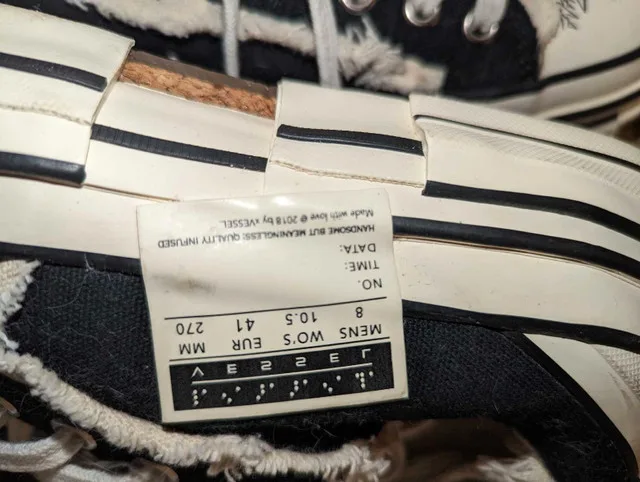 Brand new in box unisex vessel runners image indicator(2)