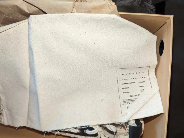 Brand new in box unisex vessel runners image indicator(4)