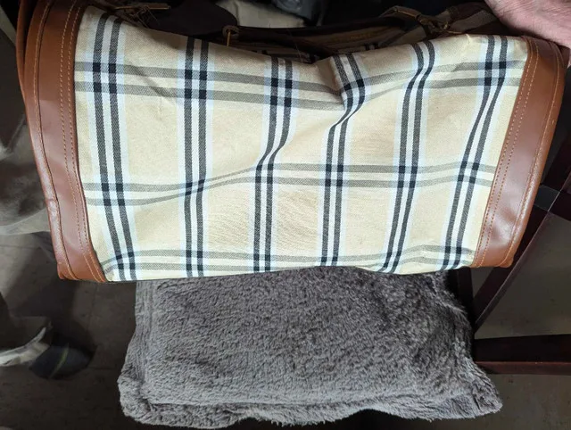 Two new pet carriers image indicator(8)