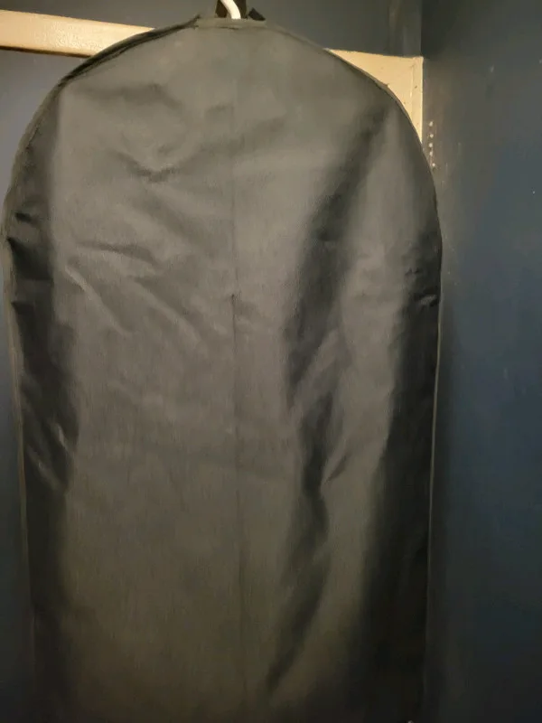 Nice heavy duty nylon garment bag image indicator(2)