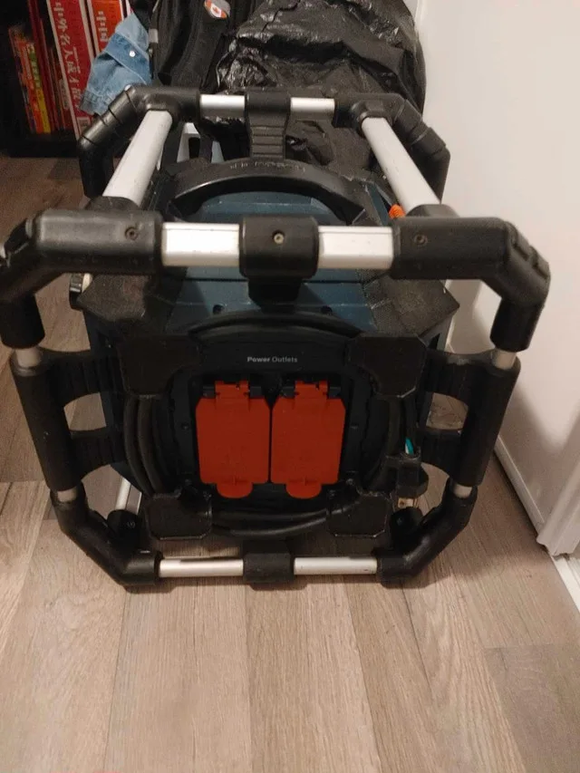 Bosch PB360S-C Bluetooth Jobsite Radio image indicator(2)