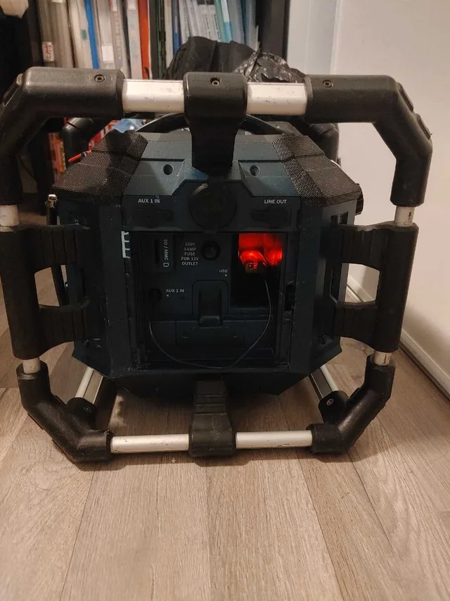 Bosch PB360S-C Bluetooth Jobsite Radio image indicator(4)