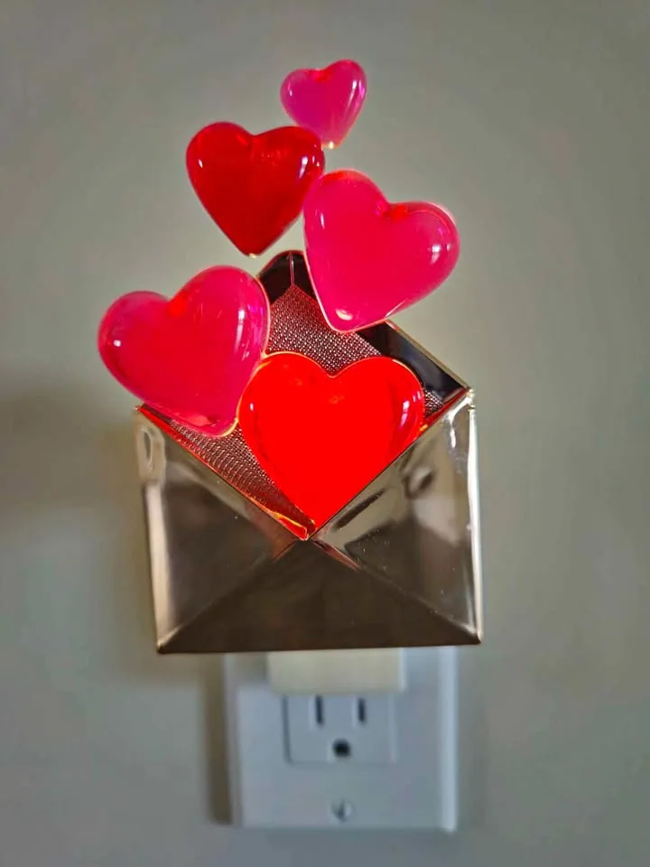 Bath and Body Works Valentine Nightlight Wall Plug $15