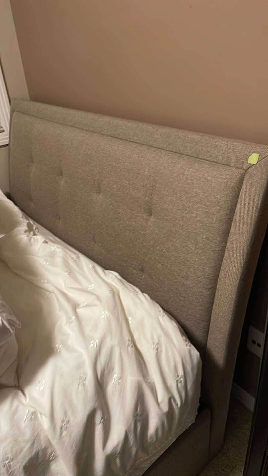 Queen sized upholstered storage bed frame only - photo 4