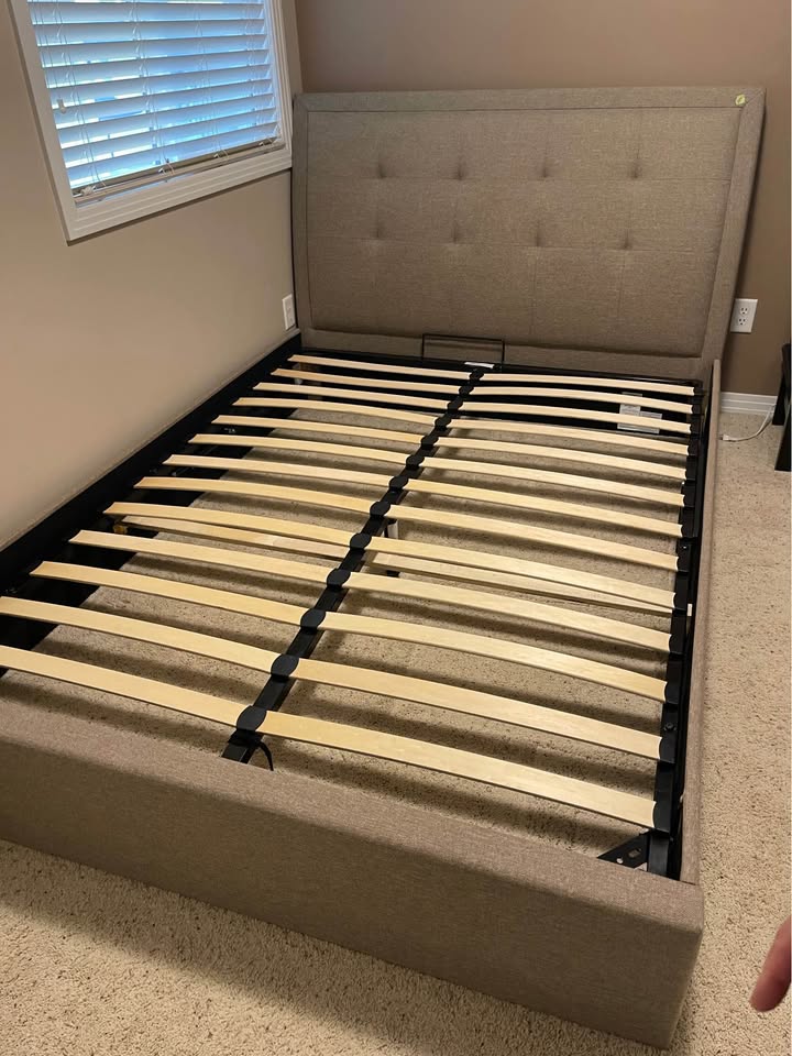 Queen sized upholstered storage bed frame only - photo 5