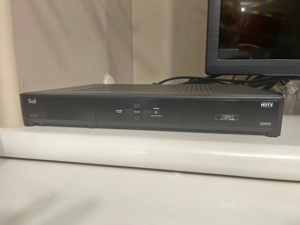 Bell Satellite receivers, 1 is PVR, 2 are not. Price for all 3