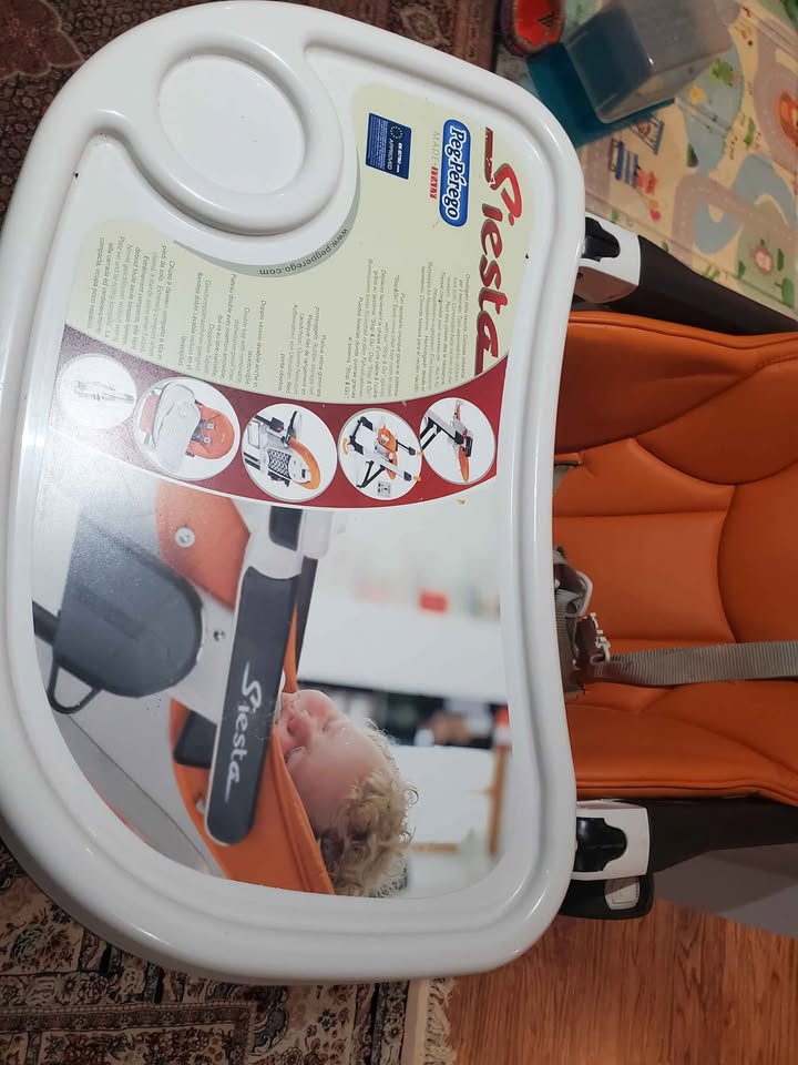 Peg Perego Siesta, Grow with Baby Folding High Chair - photo 2