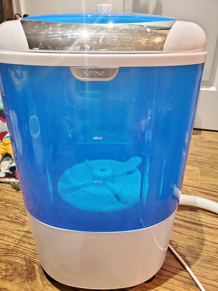 Costway 5.5 lbs Portable Mini Semi Auto Washing