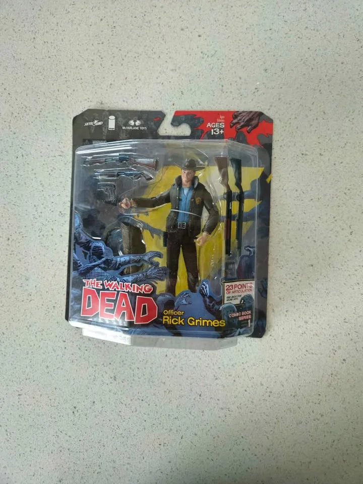 Mcfarlane Toys "The Walking Dead" action figures image indicator(2)