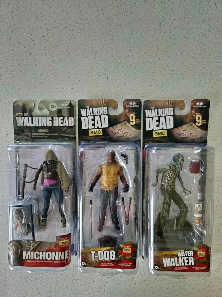 Mcfarlane Toys "The Walking Dead" action figures. Series 9