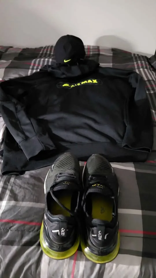 Nike Air Max Outfit Set in Fluorescent Neon Green image indicator(2)