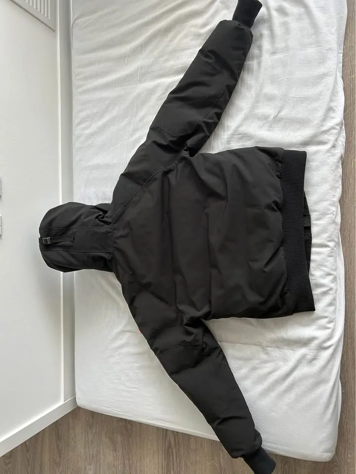 Canada goose chilliwack jacket men size S image indicator(3)