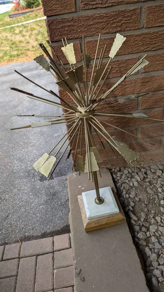 MCM Starburst 22" Metal Sculpture image indicator(4)