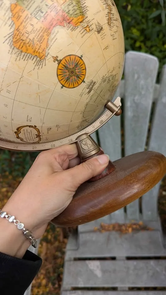Replogle 9" Desktop Vintage World Globe image indicator(3)