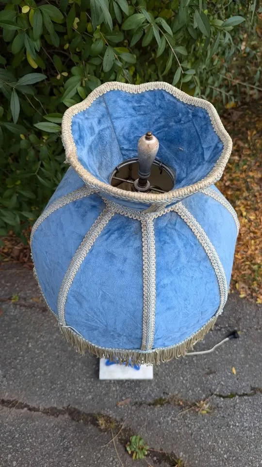 Mid-Century Blue Milk Glass & Marble Floor Lamp image indicator(4)