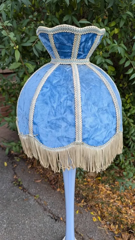 Mid-Century Blue Milk Glass & Marble Floor Lamp image indicator(9)