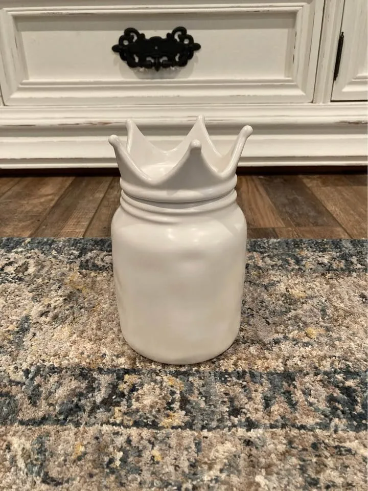 Rae Dunn Royal Treats Baby Canister with Crown image indicator(2)