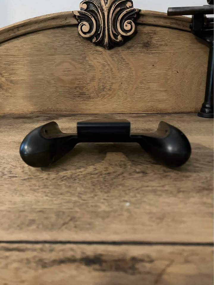 Nintendo Switch Joy-Con Charging Grip - photo 2