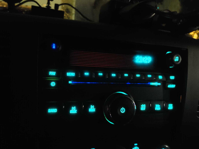 Radio from 2011 GMC Sierra 1500 - photo 3