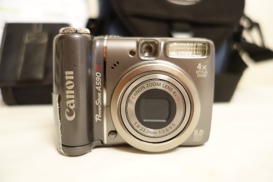 Canon PowerShot A590 IS Retro Digital Camera Bundle - photo 2