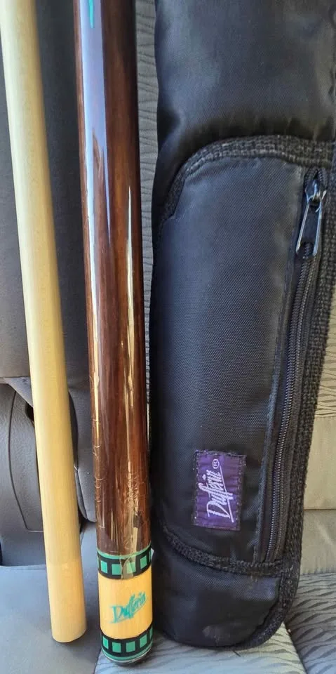 Dufferin Pole Cue with protector travel bag. 19OZ image indicator(5)