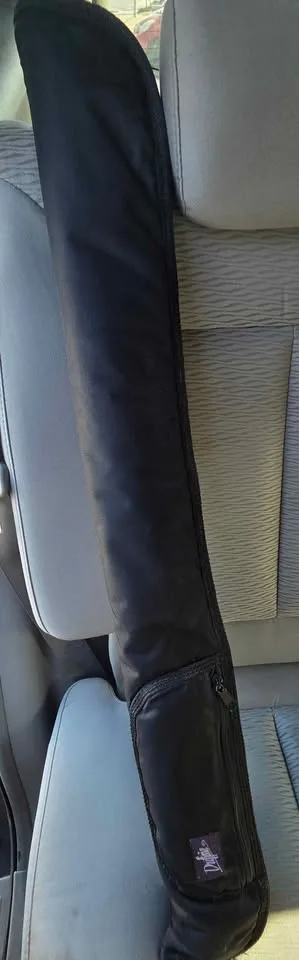 Dufferin Pole Cue with protector travel bag. 19OZ image indicator(6)